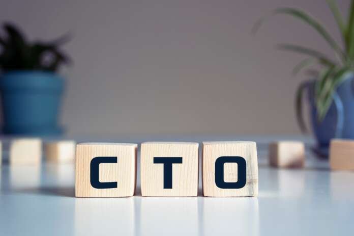 Startup pivota modelo de negócio e mira na formação de líderes em tecnologia