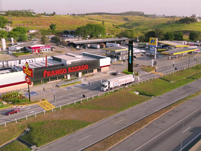 Monte Carlo fortalece parceria com Frango Assado (Grupo IMC)