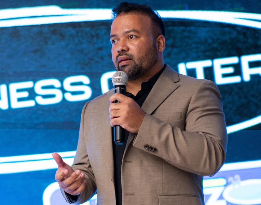 Brasileiro cria centro de negócios para imigrantes nos EUA