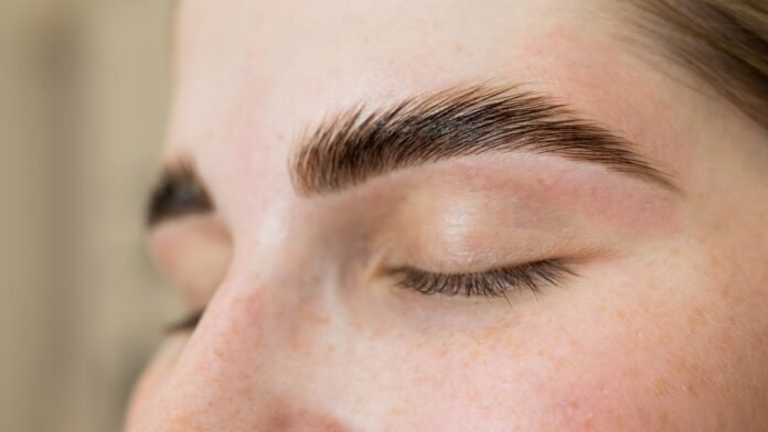 FUE Long Hair dá naturalidade ao transplante de sobrancelhas