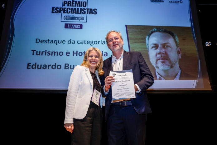 Gerente de Comunicação do CIEE, Tânia Moura e jornalista do veículo UOL, Eduardo Burckhardt - 23.09.25