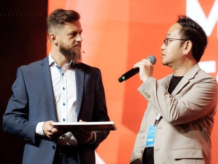 SUNTECH é eleita 2ª maior fabricante mundial de hardware GPS SUNTECH é eleita 2ª maior fabricante mundial de hardware GPS