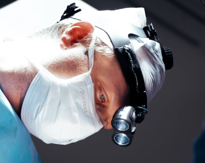 Ex-jogador Vanderlei Alves será operado em Florianópolis Ex-jogador Vanderlei Alves será operado em Florianópolis