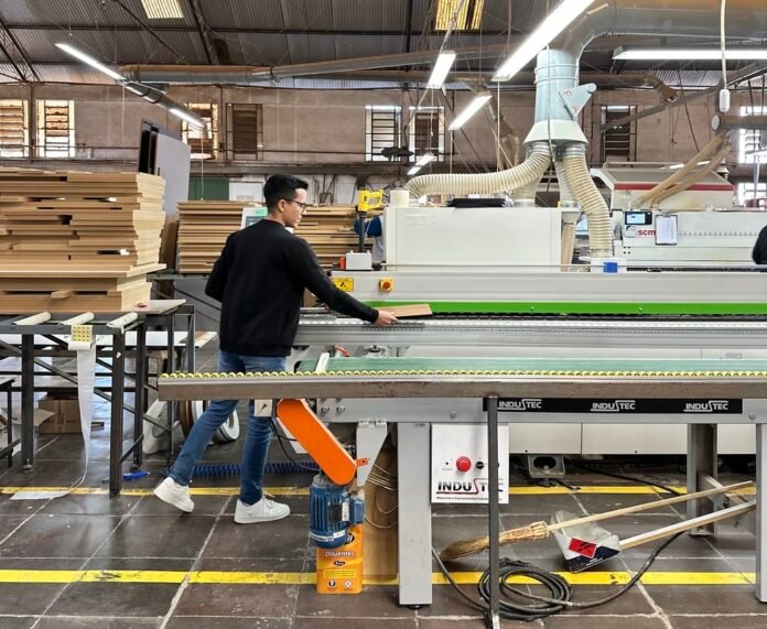 Jimmy Móveis reforça operação com produção terceirizada Jimmy Móveis reforça operação com produção terceirizada