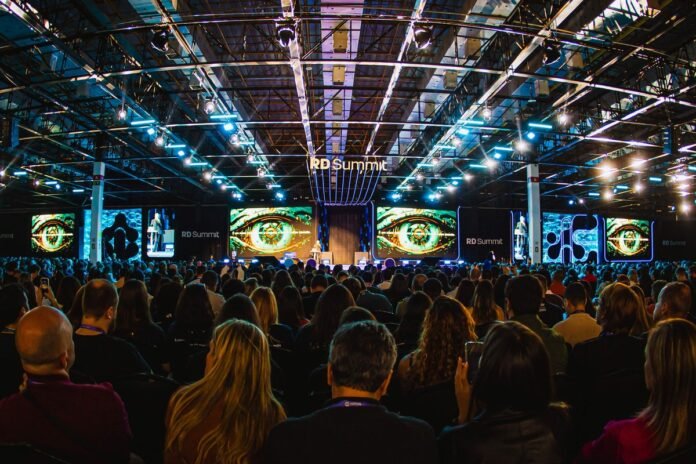 RD Summit 2025 reuniu 20 mil pessoas em São Paulo RD Summit 2025 reuniu 20 mil pessoas em São Paulo