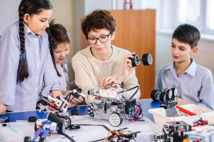 Educação tecnológica cresce com foco na abordagem STEAM Educação tecnológica cresce com foco na abordagem STEAM