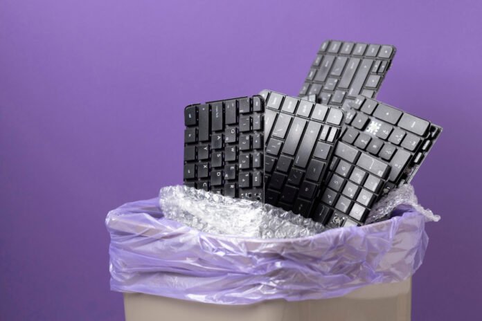 Lixo eletrônico: destinação errada expõe empresas a riscos Lixo eletrônico: destinação errada expõe empresas a riscos