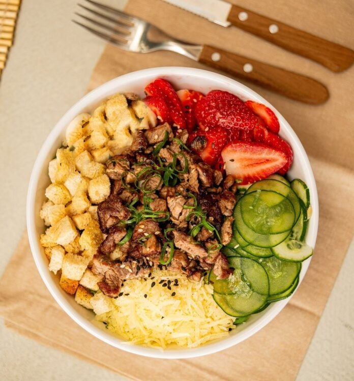 Salada Paraíso - Cumbuco