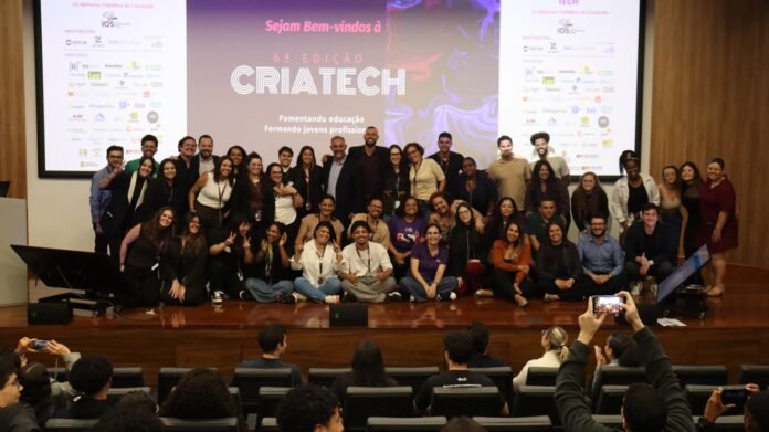 Jovens apresentam soluções para o futuro da tecnologia Jovens apresentam soluções para o futuro da tecnologia