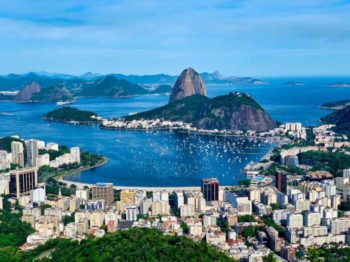 Brasil bate recorde de turistas estrangeiros em 2025 Brasil bate recorde de turistas estrangeiros em 2025