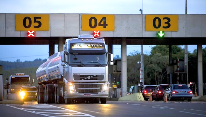 Testes do vale-pedágio por placa avançam em rodovias de MT Testes do vale-pedágio por placa avançam em rodovias de MT