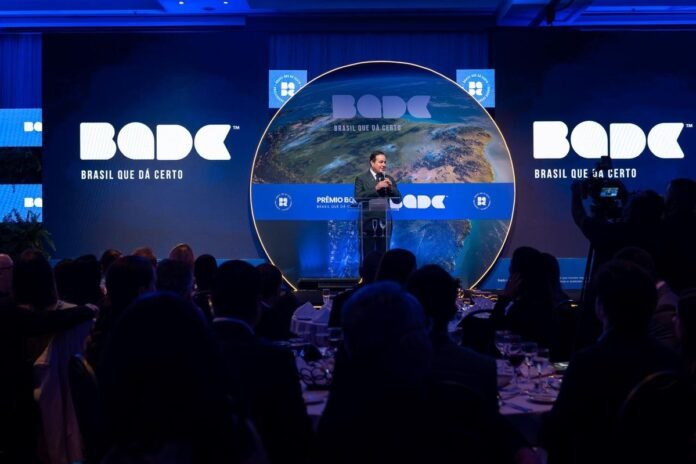 Brasil que Dá Certo realiza premiação e lançamento Brasil que Dá Certo realiza premiação e lançamento