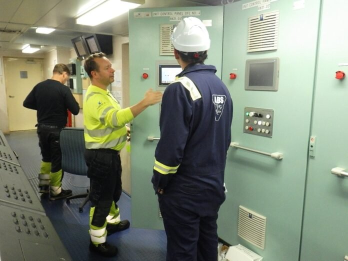 Especialista fala sobre conformidade no offshore Especialista fala sobre conformidade no offshore